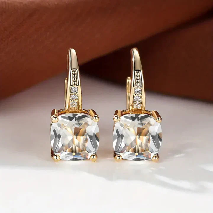 Brincos Hoop de Ouro com Pedras Misteriosas
