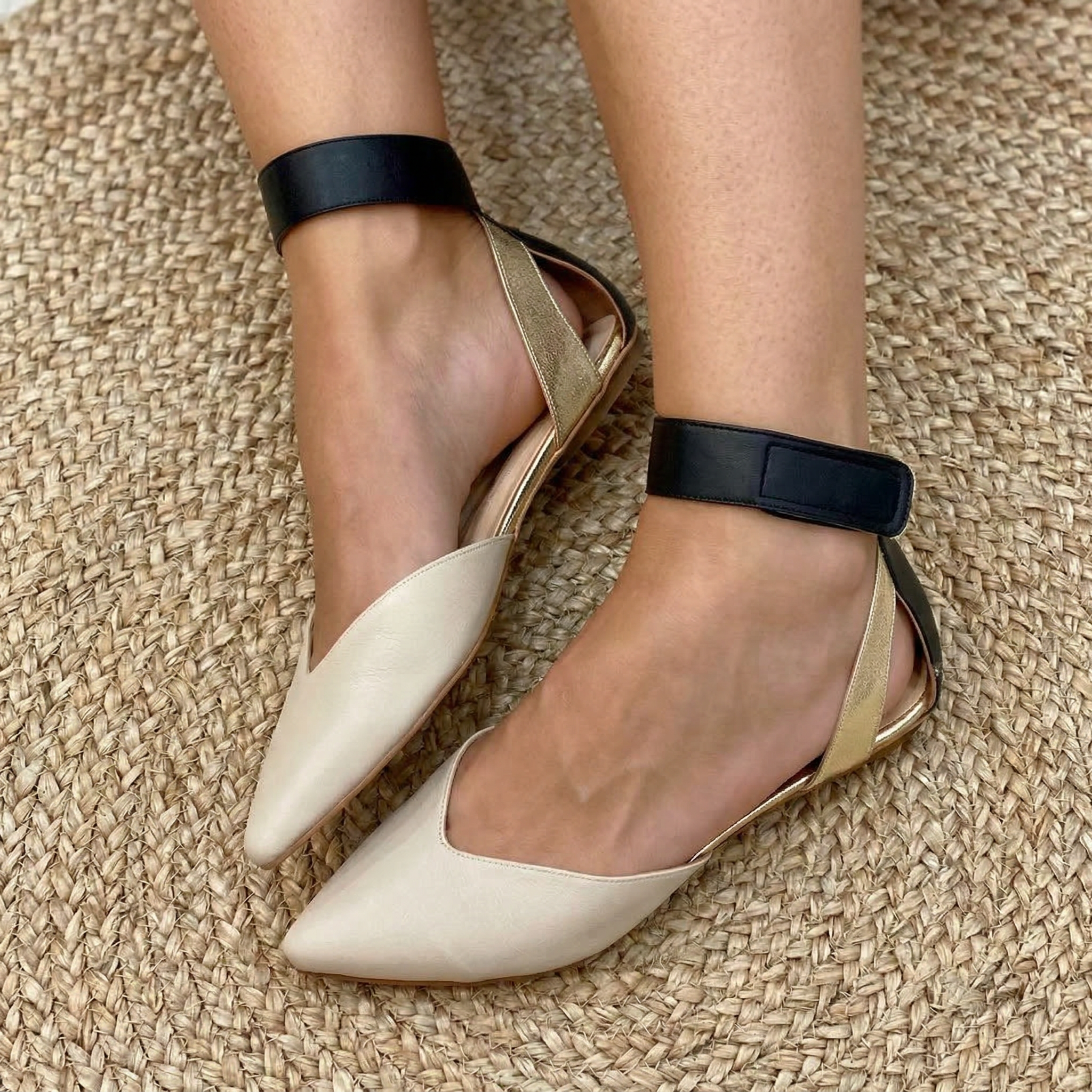 Cascais | Elegantes sandálias tricolor