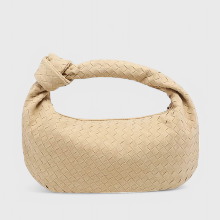 Cláudia | Carteira média com nó