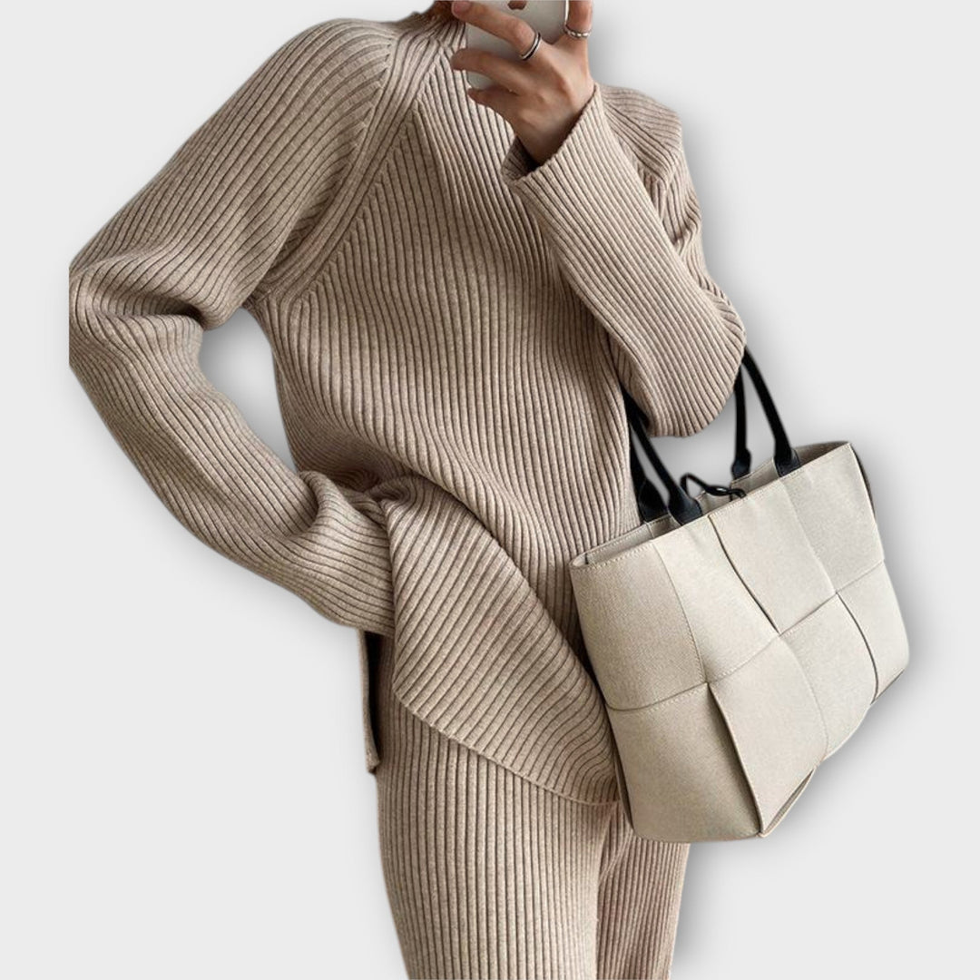 Olga | Conjunto de malha confortável