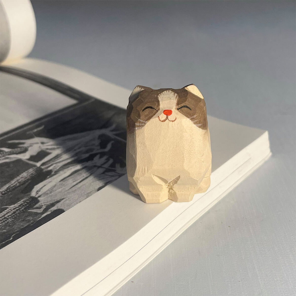 Estatuetas de Gato Esculpidas à Mão